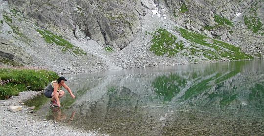 Litworowy Staw (słow. Litvorové pleso, niem. Litvorovysee, węg. Litvorovy-tó; 1863 m n.p.m.). Litworowy Staw (słow. Litvorové pleso, niem. Litvorovysee, węg. Litvorovy-tó; 1863 m n.p.m.).