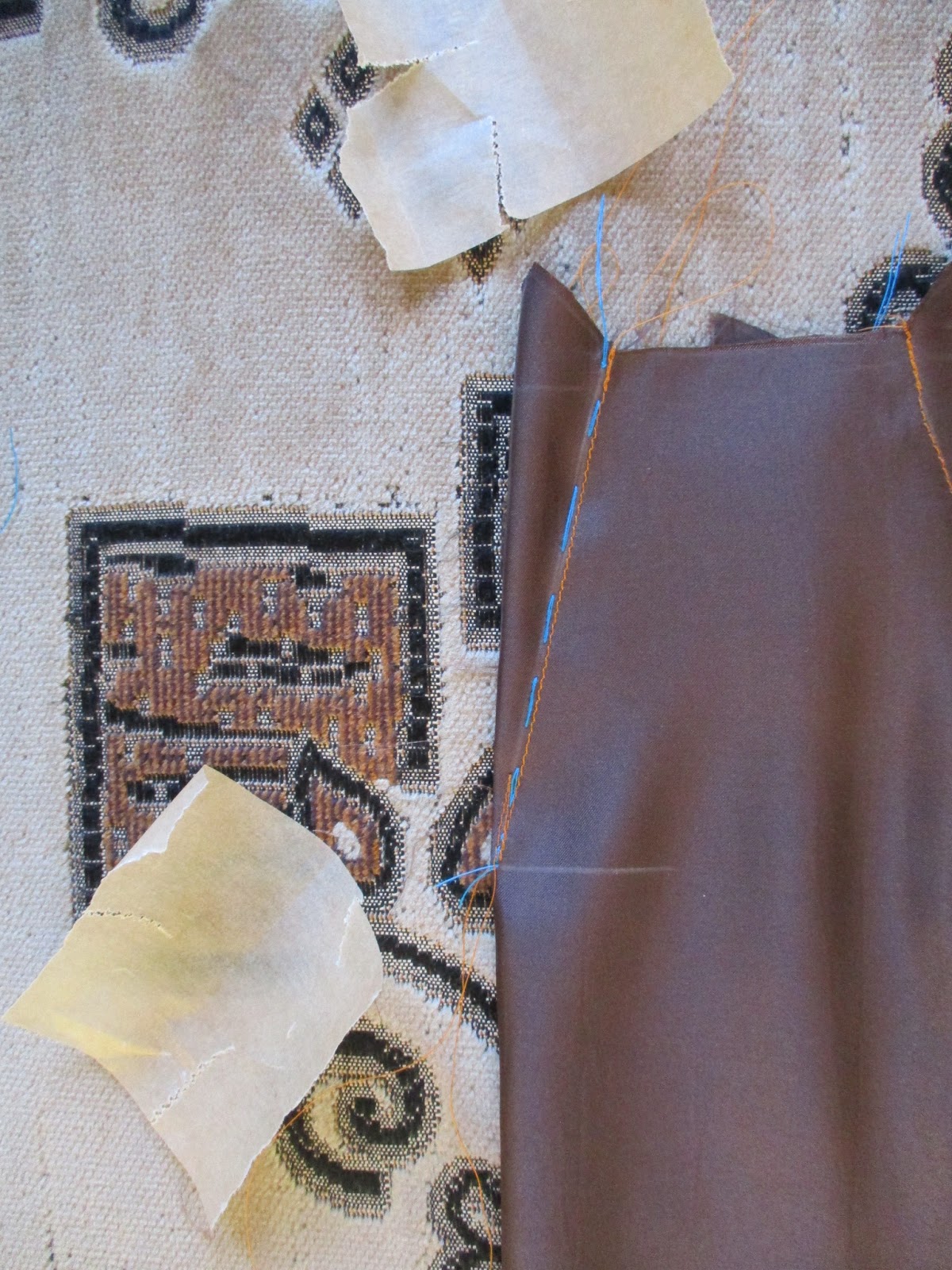 Rasa's advices how best to sew Sew pencil skirt with lining. Step 6