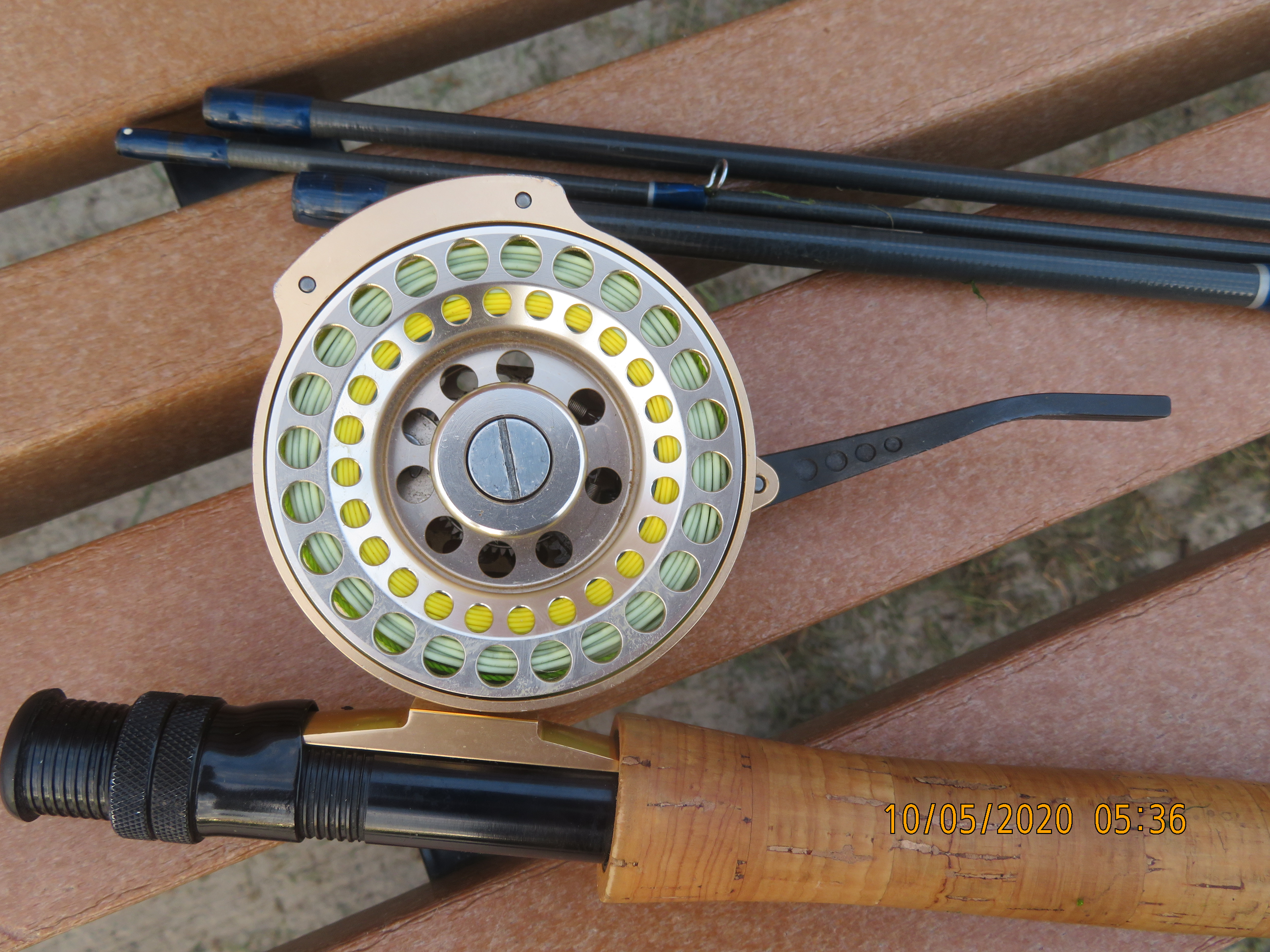 The Great Lakes of NYC Fall carp fishing eleven foot 2 weight fly rod