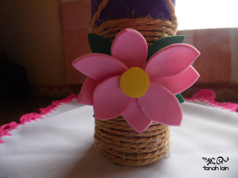 Portalápices con un tubo de cartón