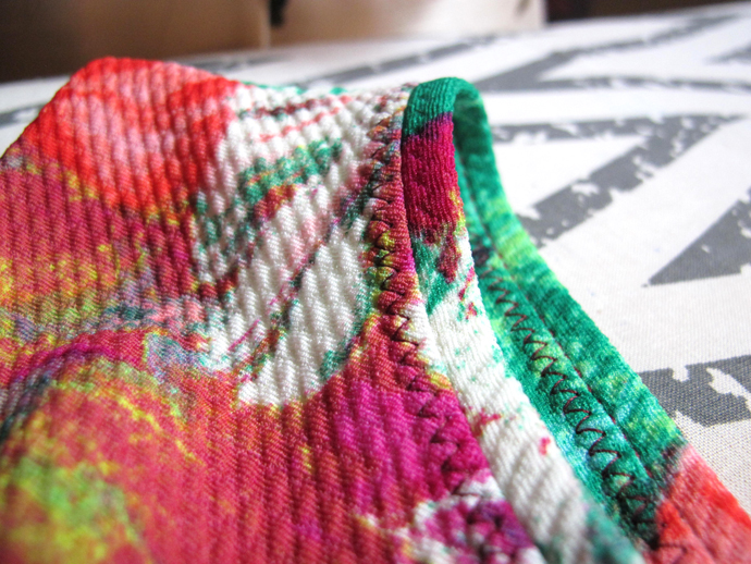 oonaballoona | a sewing blog | stretch stitches: lightning stitch, triple stitch, zigzag