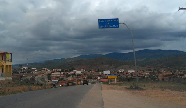 Prefeitura de Miguel Calmon suspende feira livre e funcionamento de bares