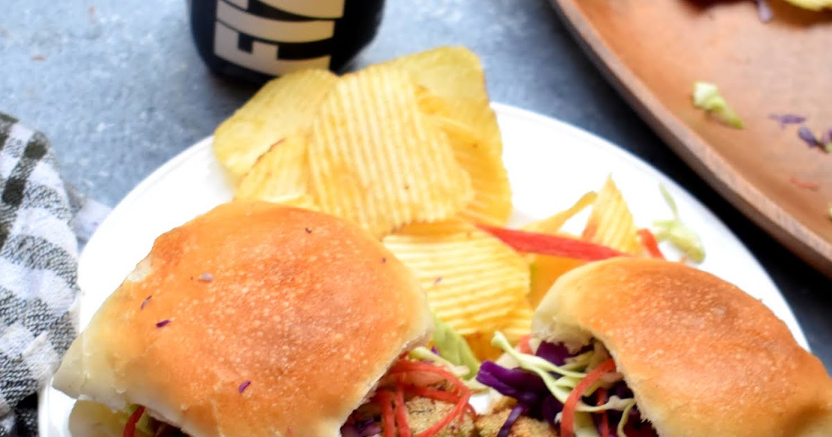 Goan Steak Pao/Cutlet Pav/Chicken Cutlet Pao Pepper, Chilli and Vanilla