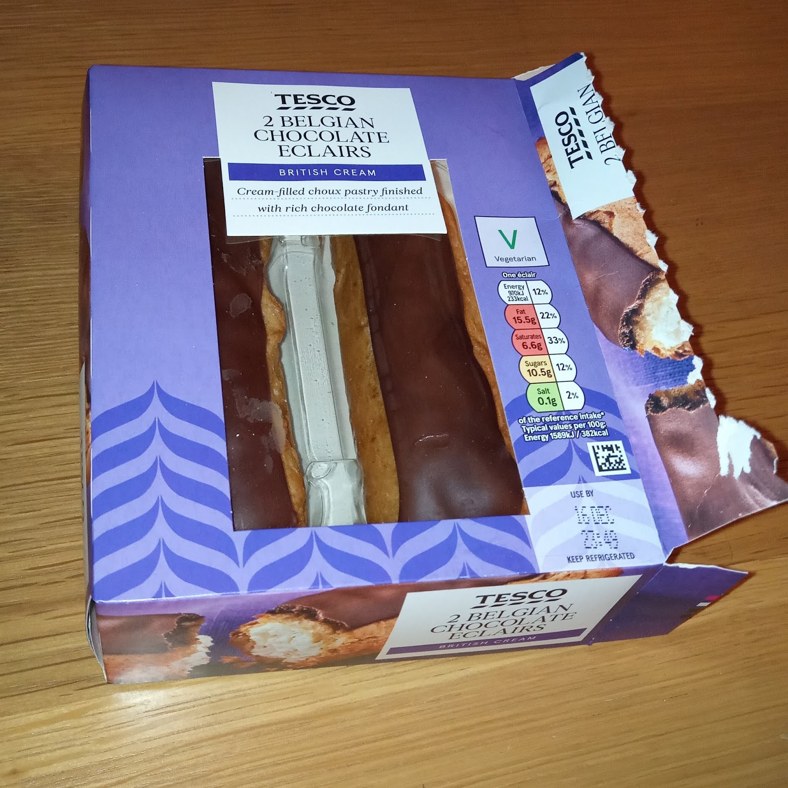 Supersupergirl's Food Reviews [Review] Tesco Belgian Chocolate Eclairs