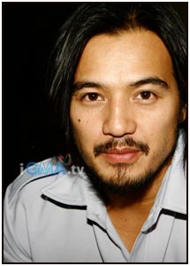 Pinoy Celebrities Who Loves Their Fans Even Without The Cameras On! Pinoy Celebrities Who Loves Their Fans Even Without The Cameras On!