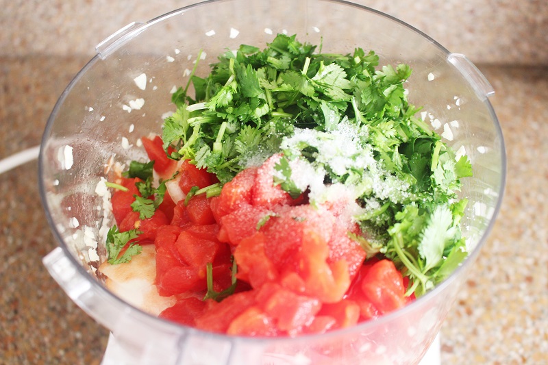 How to Make Quick and Easy Homemade Salsa with A Food Processor It