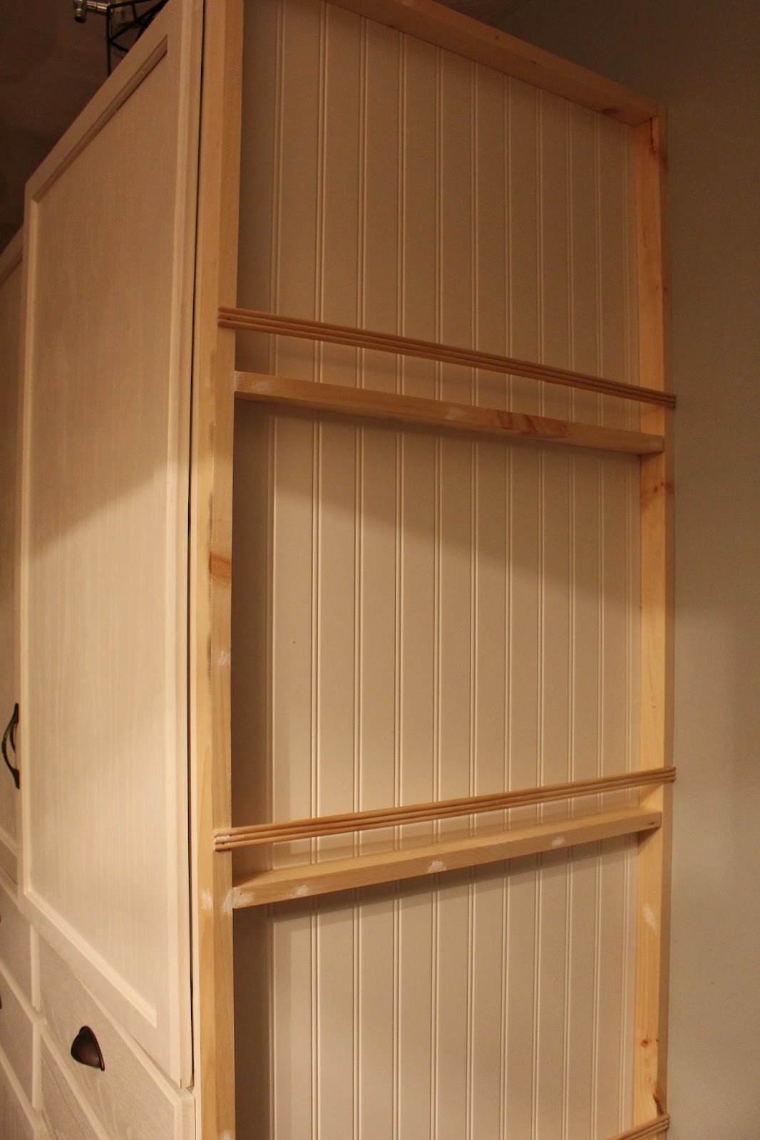 My DIY Kitchen: Plate Rack Wall - Made by Carli