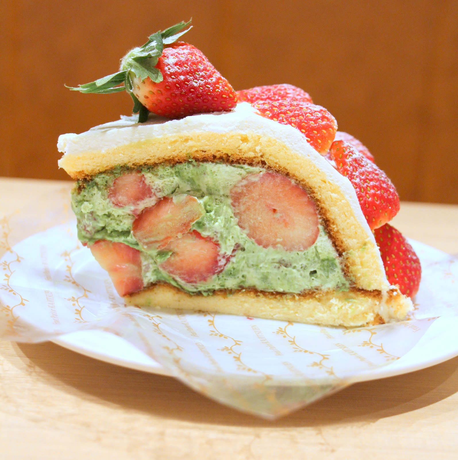 Kajitsuen 果実園 Fruit Cafe in Tokyo Popular but Mediocre