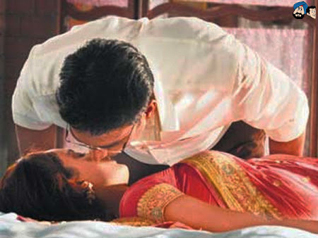 Tanu Weds Manu a comady Tanu Weds Manu