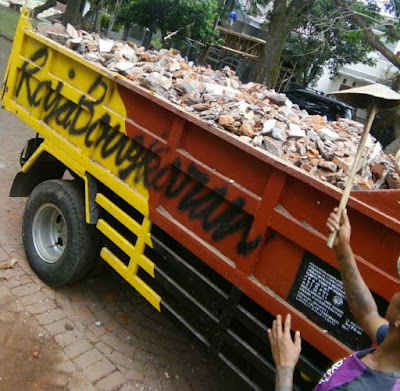 Jasa Buang Puing Kota Malang