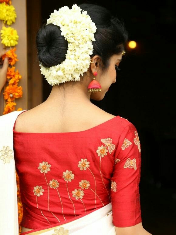 Amazing Ways To Wear Hair Buns With Traditional Sarees