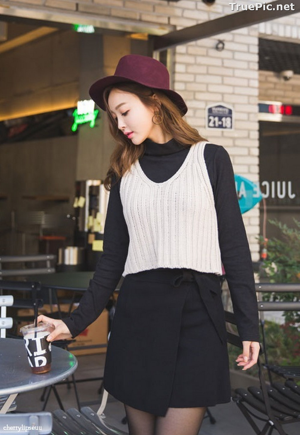 Image Korean Fashion Model - Ji Hyun - Casual Outdoor Collection - TruePic.net - Picture-33