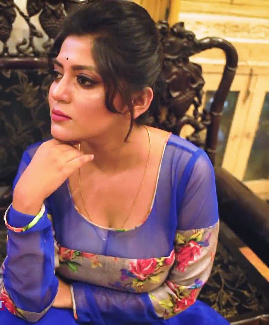 Triyaa Das In Beautiful Saree Zee50