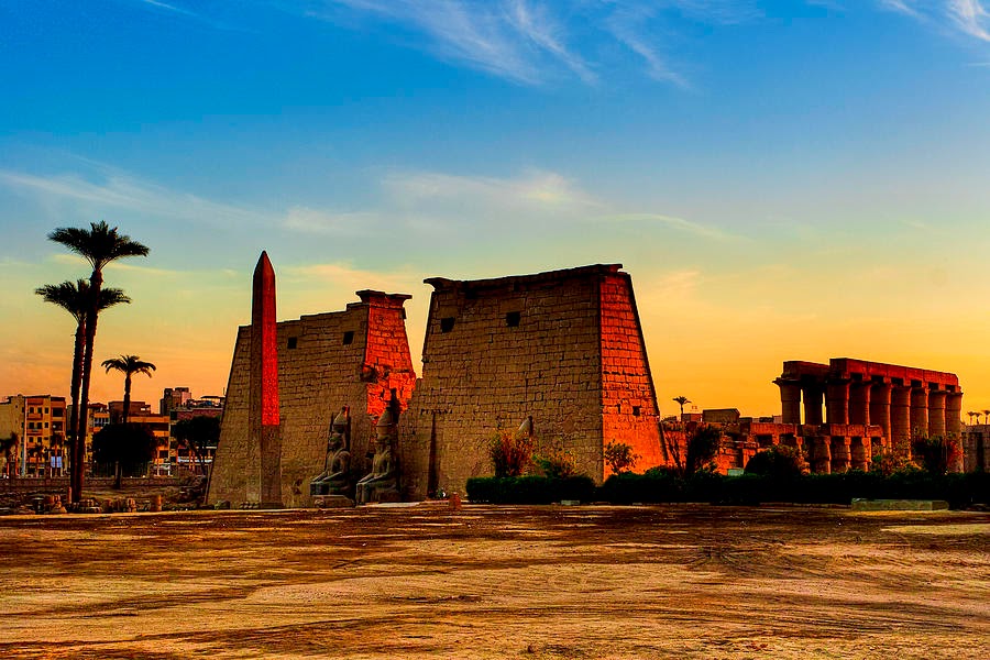 Luxorský chrám/publikováno z http://fineartamerica.com/