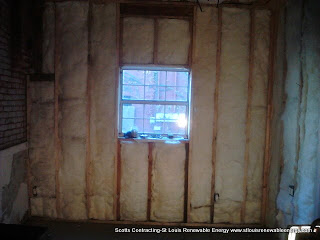 Scotts Contracting Installs R22 Insulation