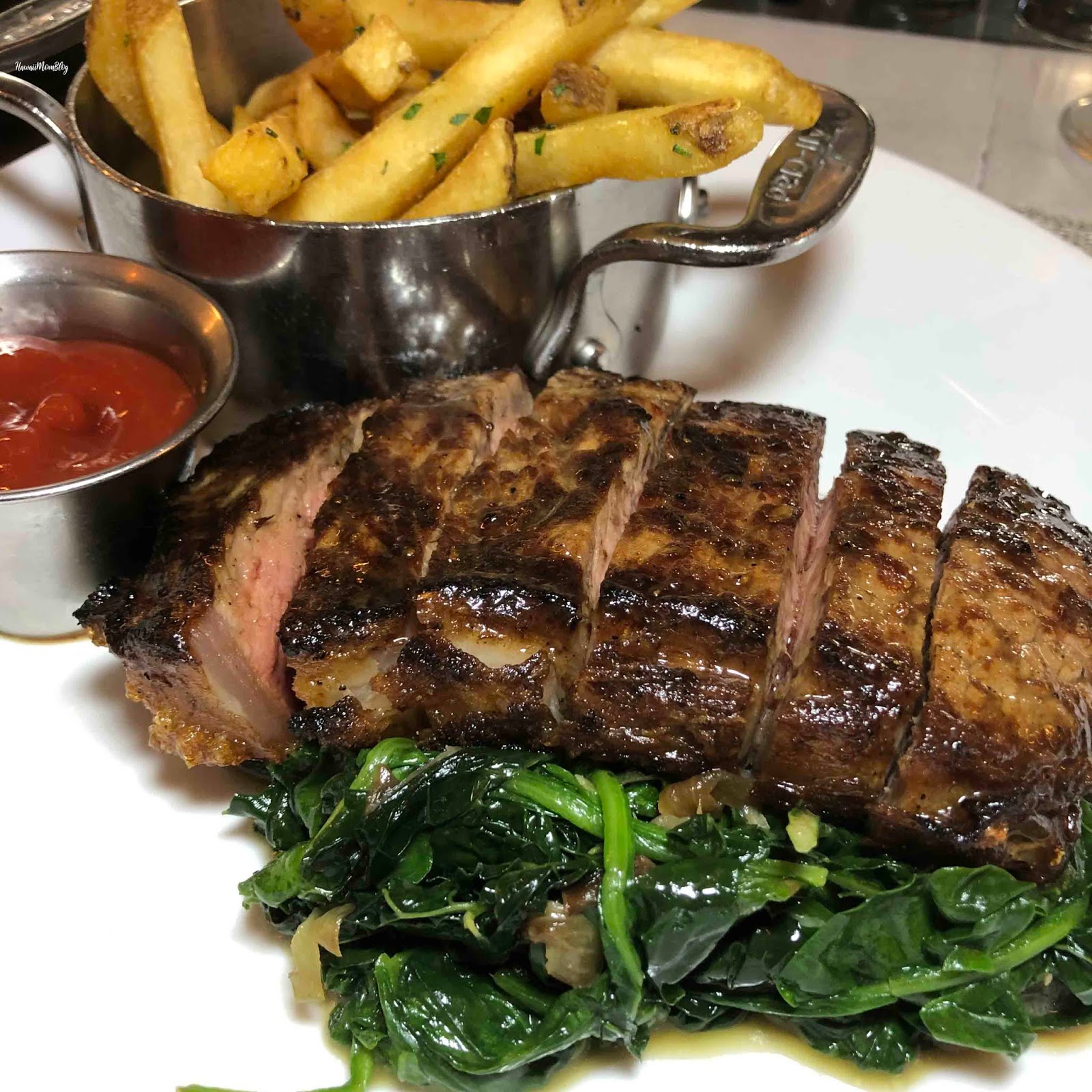 Hawaii Mom Blog Stripsteak Waikiki Happy Hour