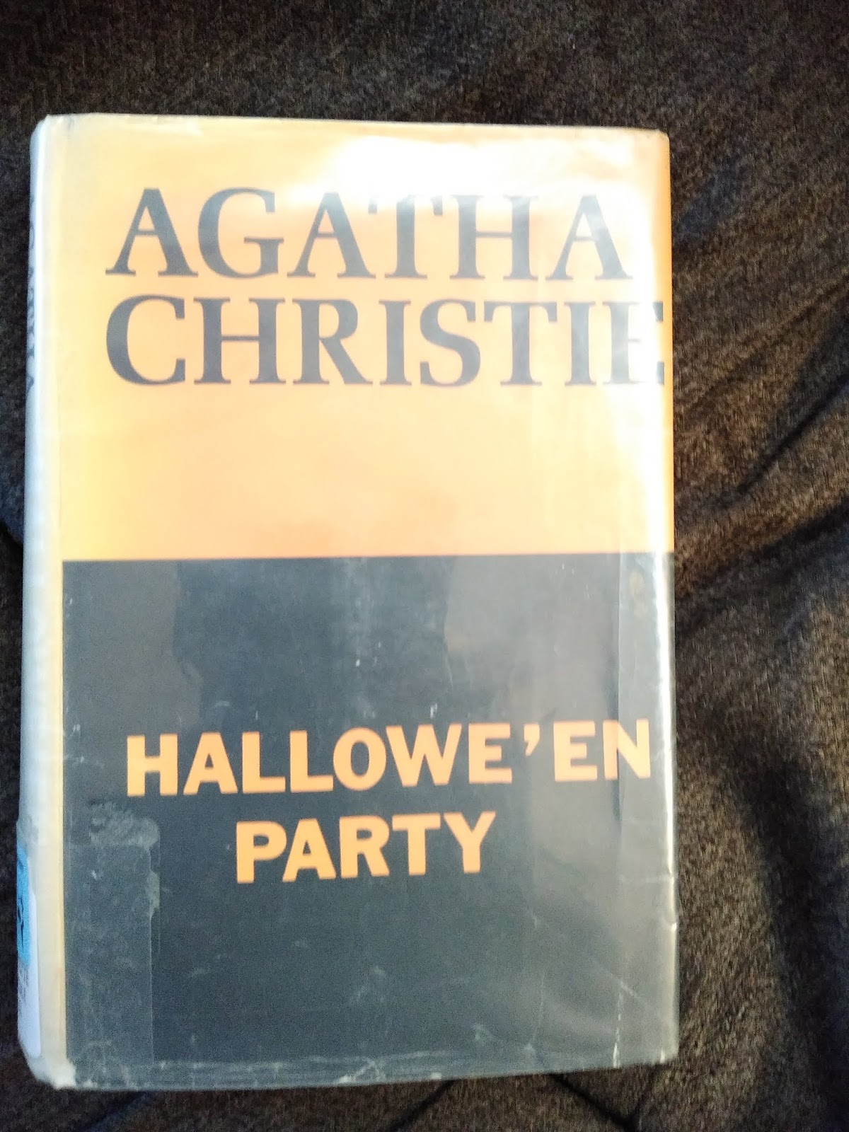 Book Review Hallowe'en Party by Agatha Christie (1969)