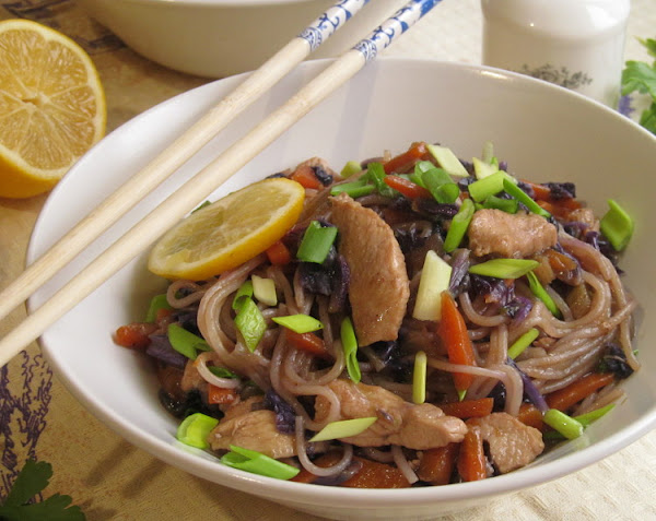 Фунчоза с курицей и овощами