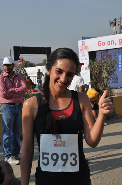 Akshay Kumar and Mandira Bedira at 'DNA Women's Half Marathon'