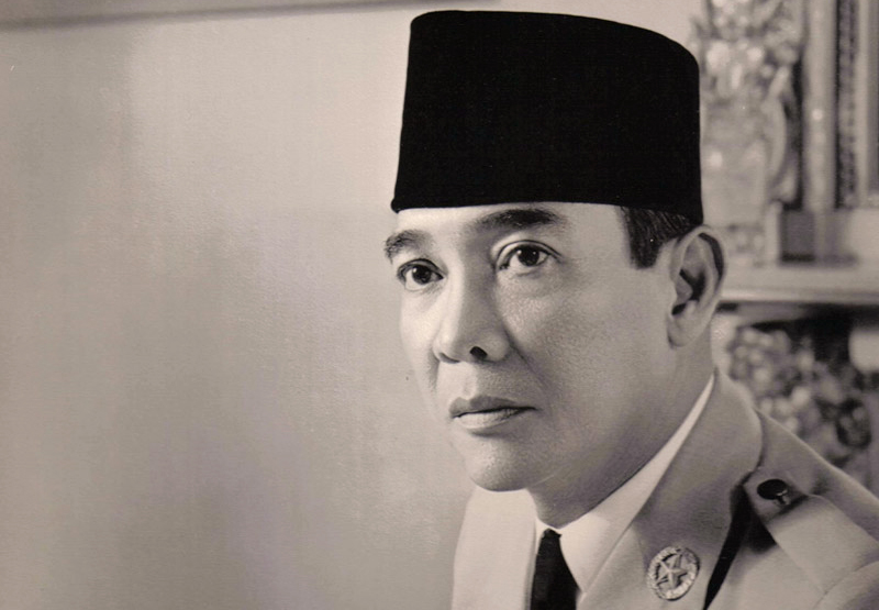 Biografi Ir Soekarno Dalam Bahasa Inggris Singkat Dan Artinya Bahasa Inggris Xyz