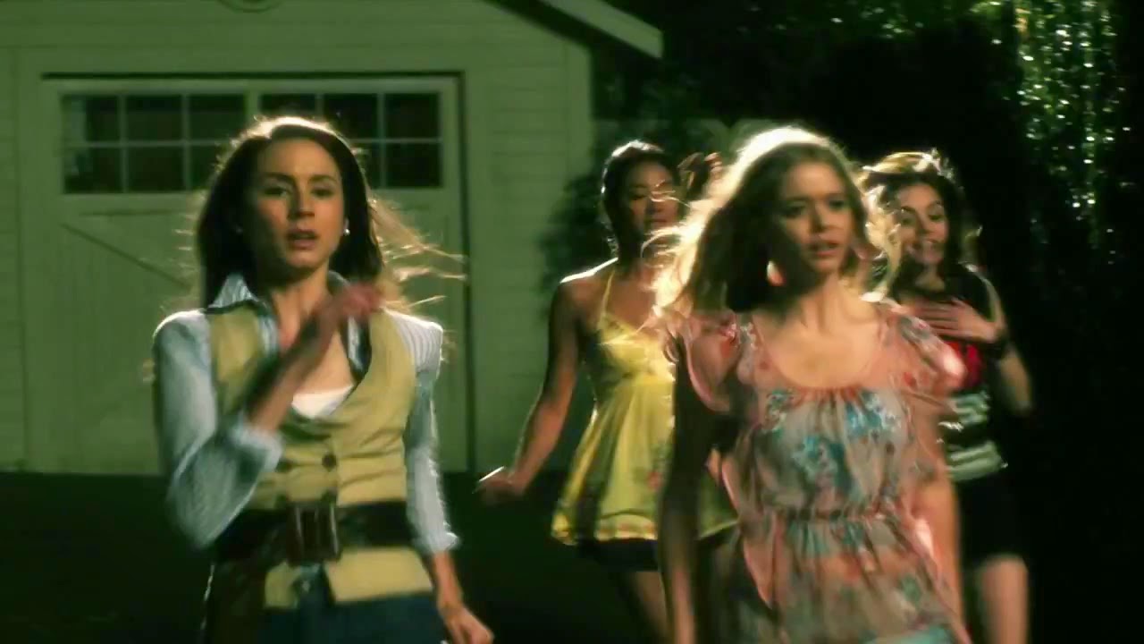 PRETTY LITTLE LIARS BOOM Stills 5x25 To The Dollhouse