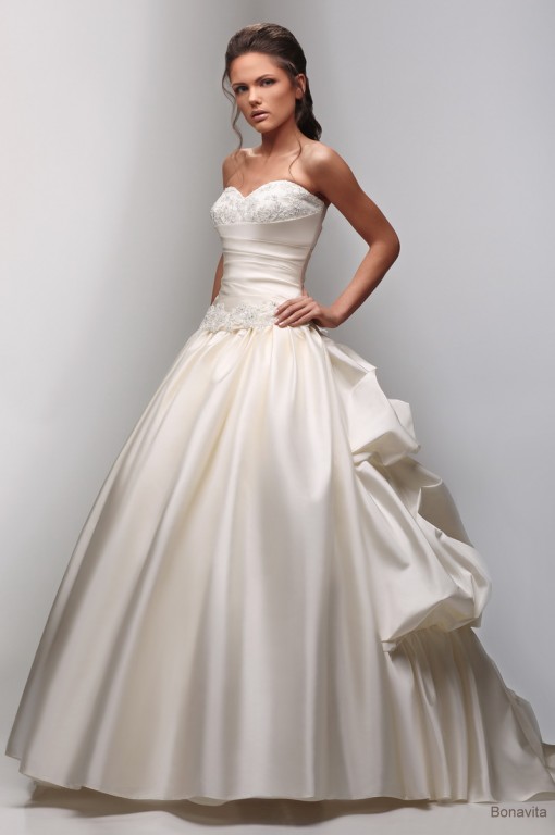 Fashion Show Princess style wedding dress fashion-show-princess-style-wedding-dress