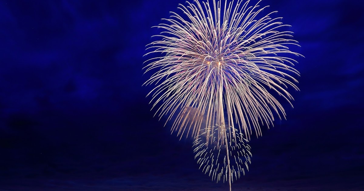 BUFS EGL212 - Composition: Starting your essay with a Bang!