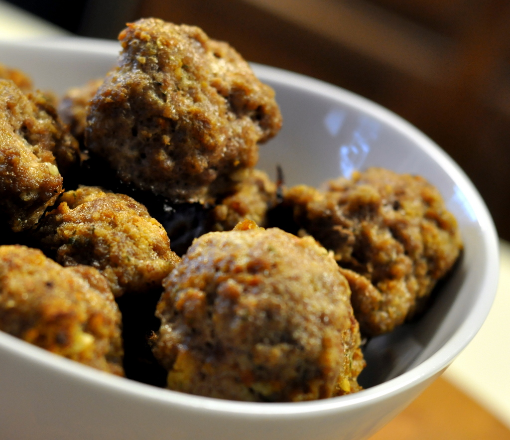 Basic Baked Meatballs | Get the recipe on Taste As You Go!