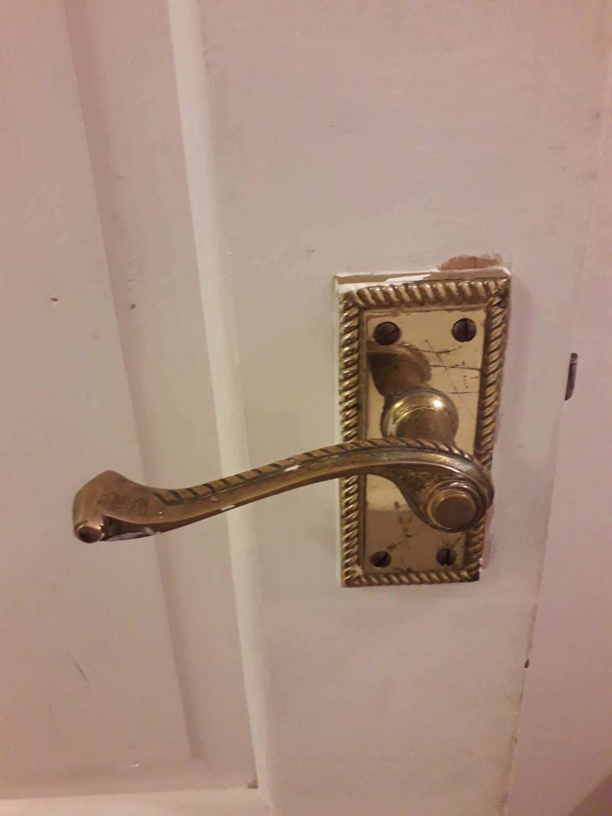 EASY CHEAP WAY TO REMOVE VARNISH/LACQUER FROM BRASS HANDLES Hut