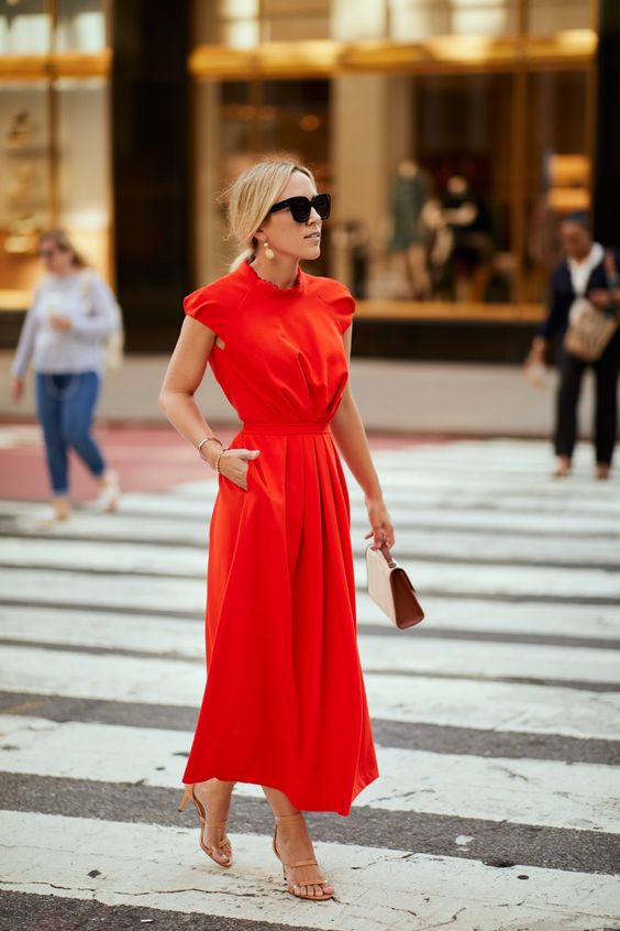 LADY IN RED
