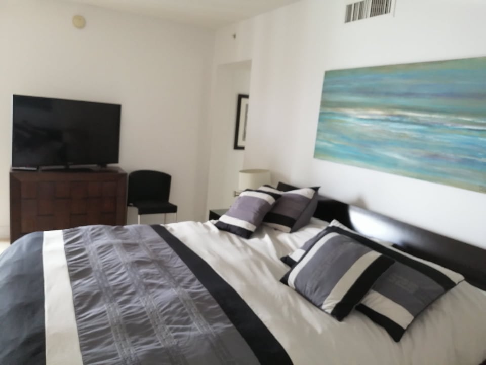 Luxury Buildings Miami Beach La Perla Luxury Building On The Beach For Rent Suite 2807 Sunny