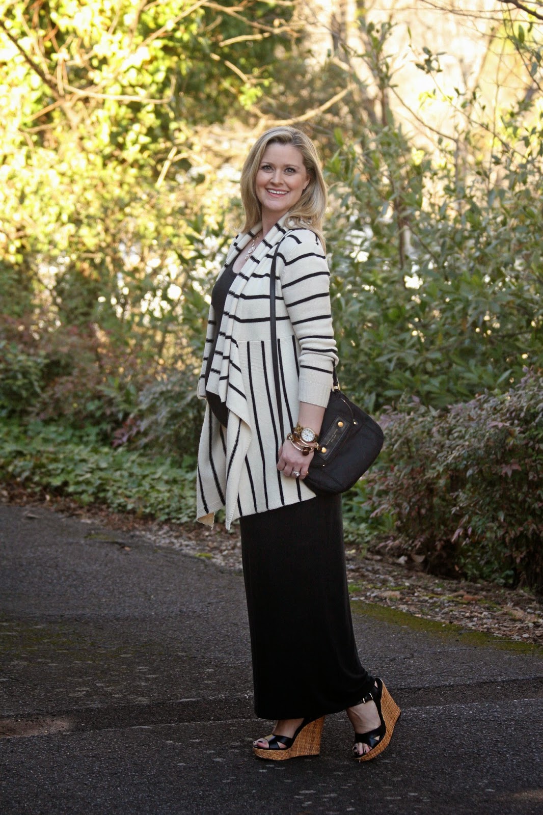 cute maternity outfit maternity maxi dress, old navy maxi dress, maxi dress and cardigan, best maternity clothes, cute maternity clothes, dressing for pregnancy, spring maternity outfits, cute pregnancy outfits,