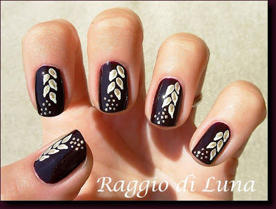 Raggio di Luna Nails: Golden leaves on dark purple