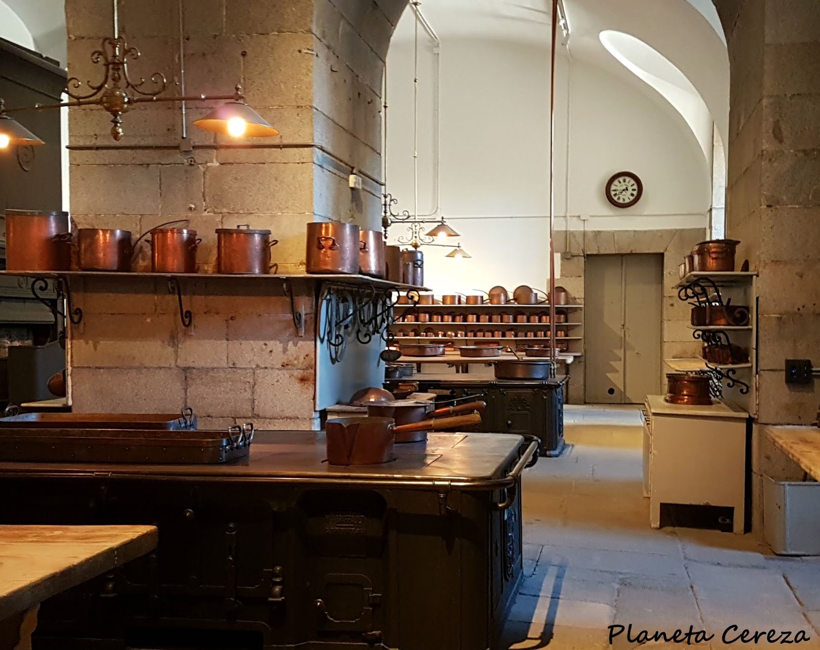 Planeta Cereza: La Real Cocina. Las cocinas del Palacio Real de Madrid.