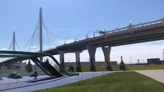 «Газпром-Арена» и Яхтенный мост
