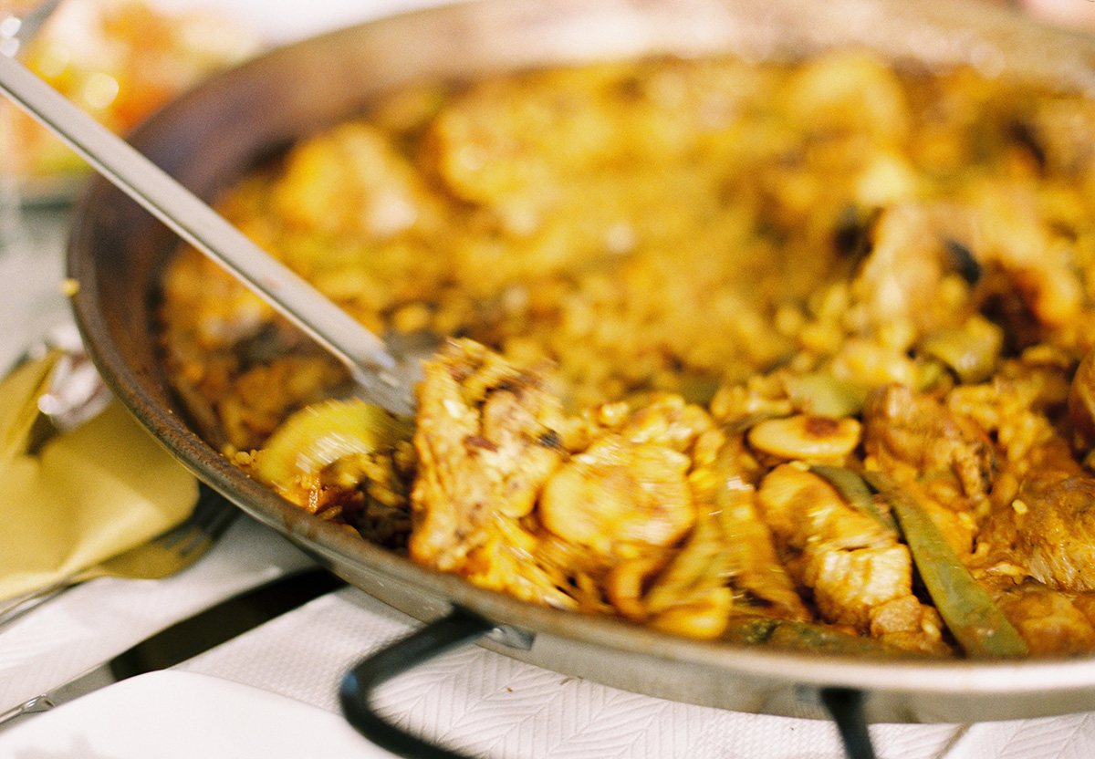 Receta Original de Paella Valenciana de Pollo y Conejo 1000 Recetas