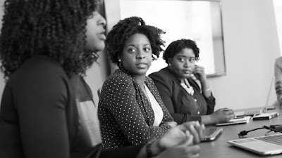 Perempuan Kristen Menceritakan Perlakuan Rasis yang Mereka Hadapi 