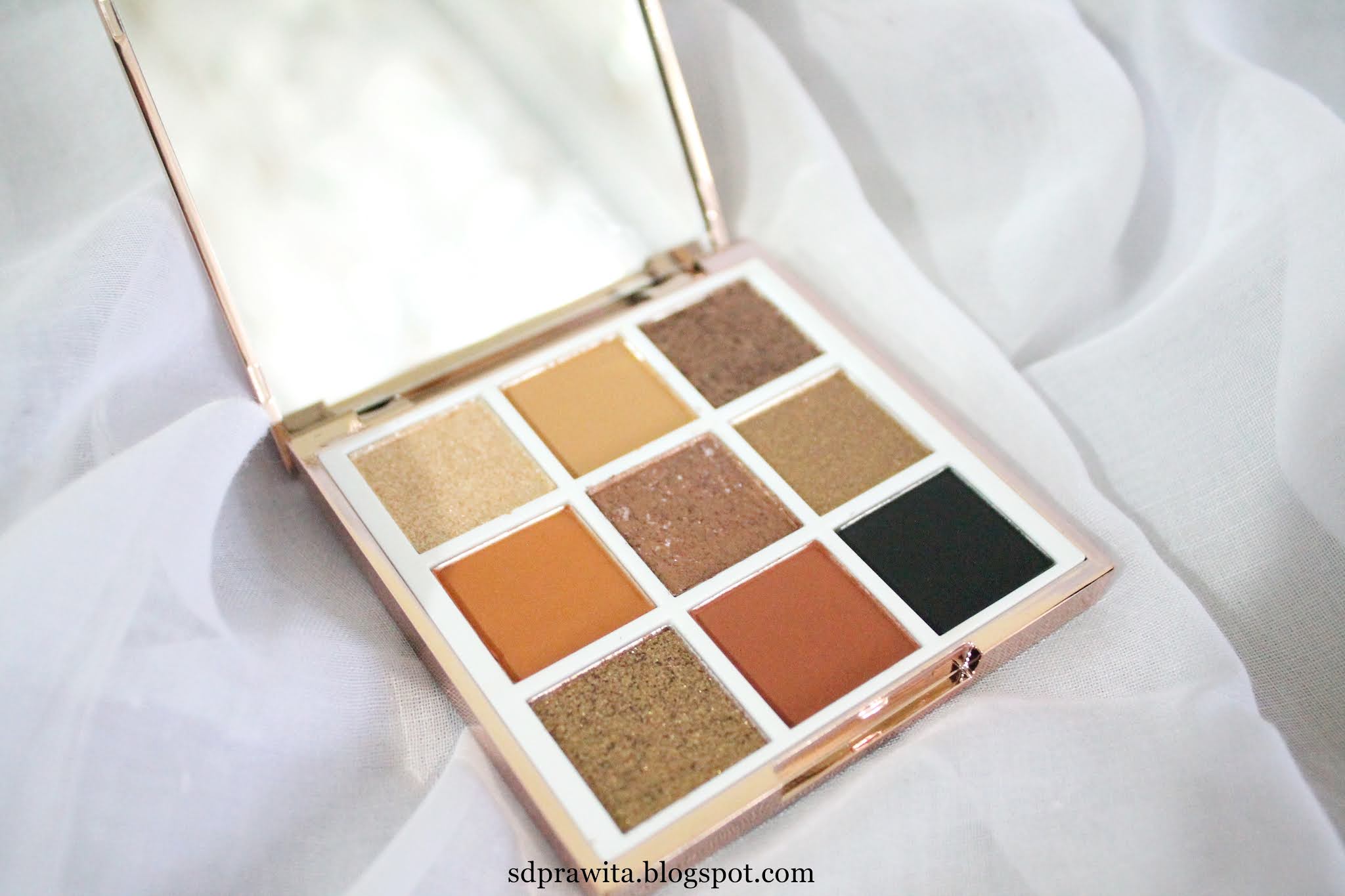 Review Esqa Bronze Goddess Eyeshadow Palatte FIRADWIP