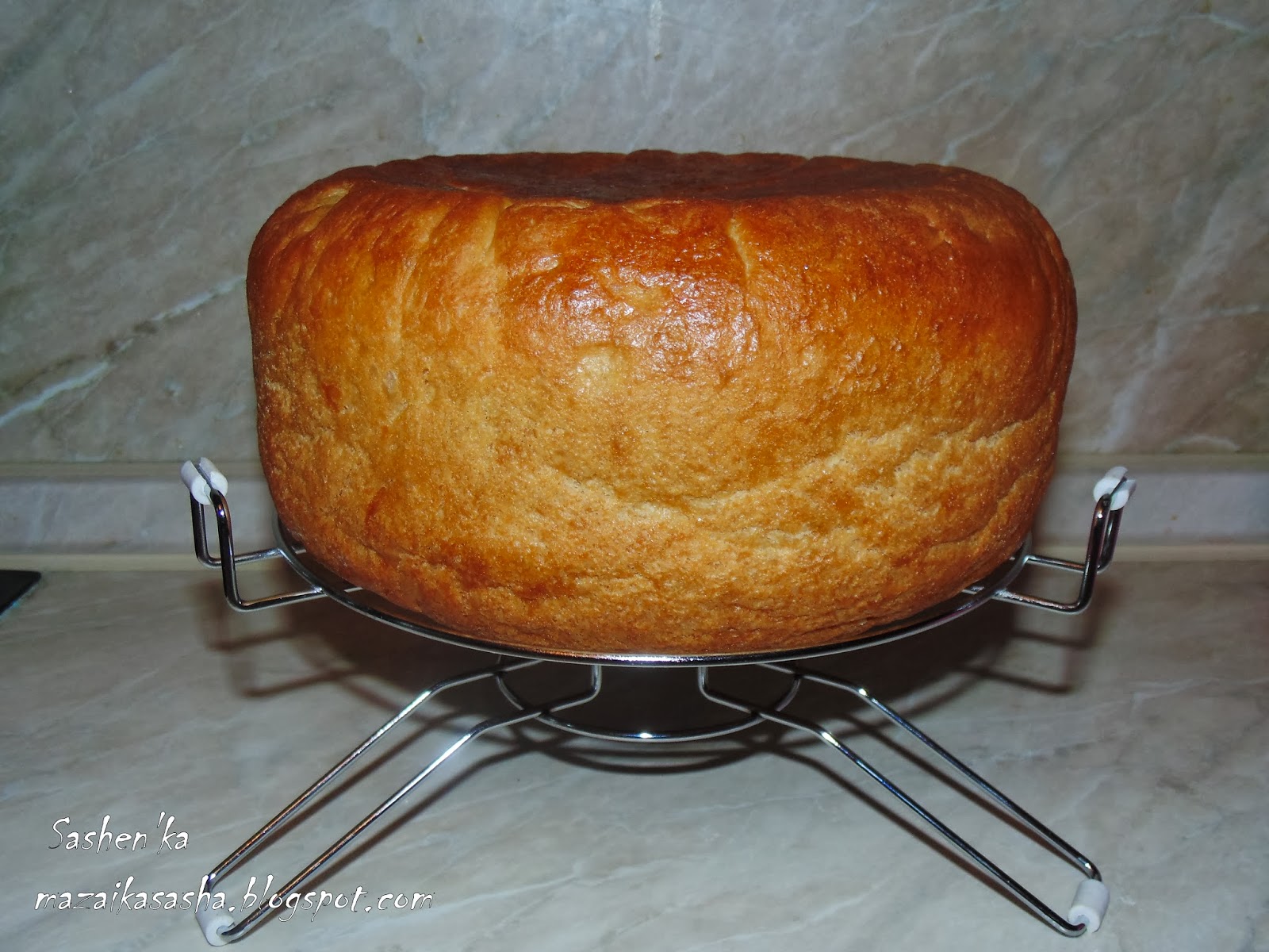 Вкусный хлеб в мультиварке рецепты. Выпечка хлеба в мультиварке. Хлеб из мультиварки. Домашний хлеб в мультиварке. Белый хлеб в мультиварке.