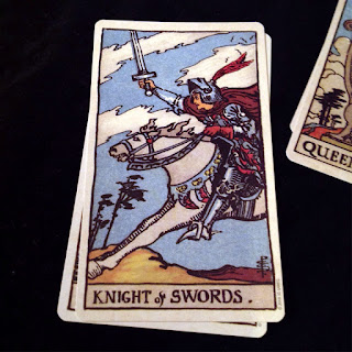 寶劍騎士 Knight of Swords