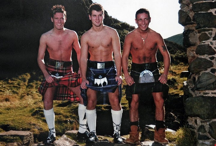 [Image: scottish+kilt+guys.jpg]