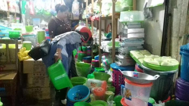 Warga Daerah Pangkep Ramai-Ramai Beli Gayung Dan Wajan Saat Awal Muharram, Ternyata Ini Alasannya