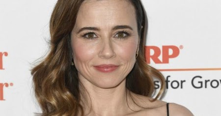 Who is Linda Cardellini Husband? Her Bio, Net Worth, Partner, Married