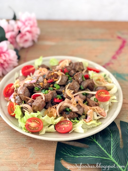 GoodyFoodies: Recipe: Vietnamese Shaking Beef (Bo Luc Lac)