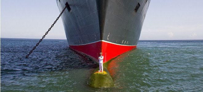 Το μεγαλύτερο κρουαζιερόπλοιο του κόσμου είναι πραγματικά γιγαντιαίο -Η φωτογραφία του καπετάνιου του στα ύφαλά.