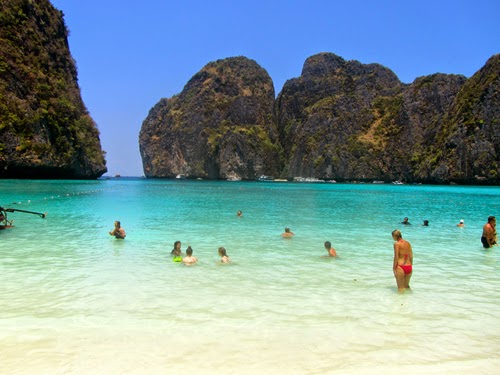 Amazing Maya Bay on Koh Phi Phi Leh thailand Amazing Maya Bay on Koh Phi Phi Leh thailand