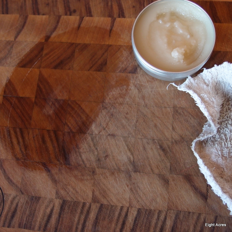 How to make a wooden chopping board polish