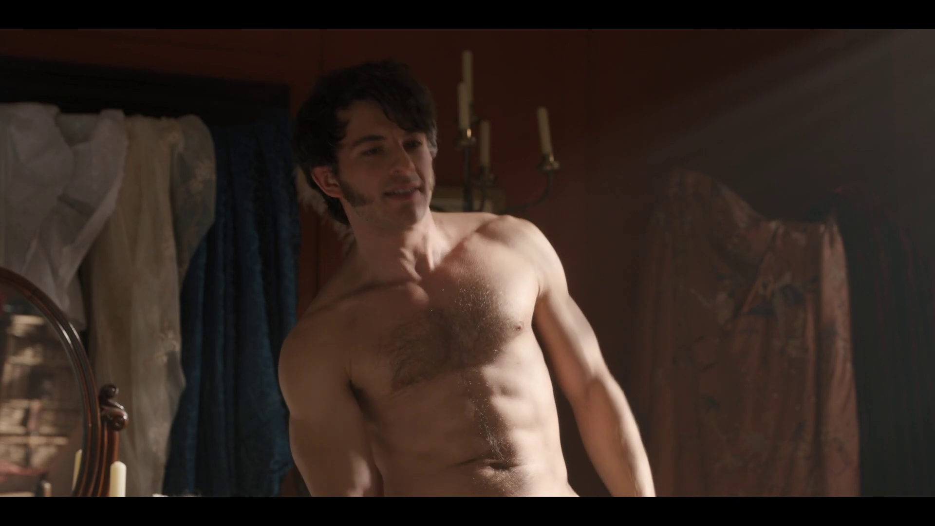 Jonathan Bailey naked in 'Bridgerton' - S01E01.