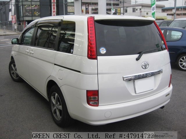 Toyota isis 2000