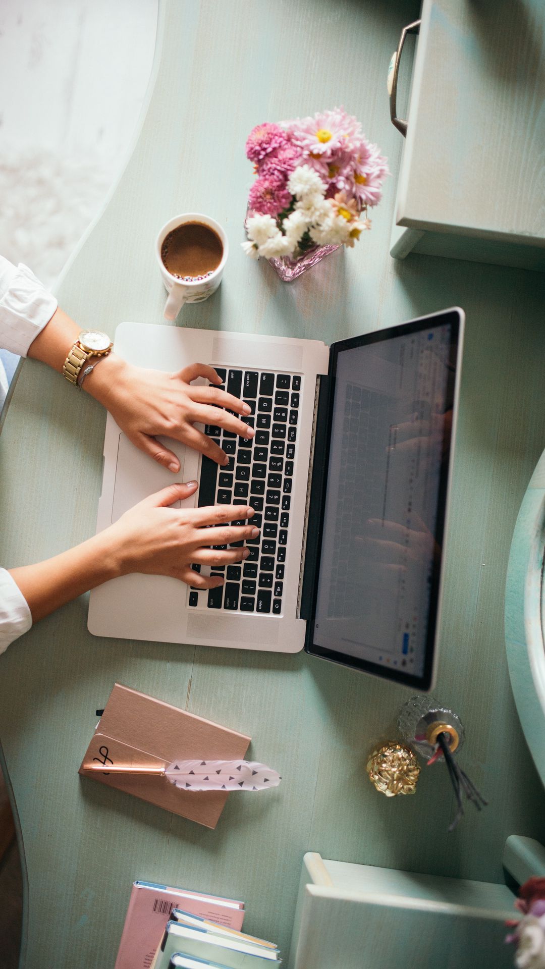 Apple laptop homework picture